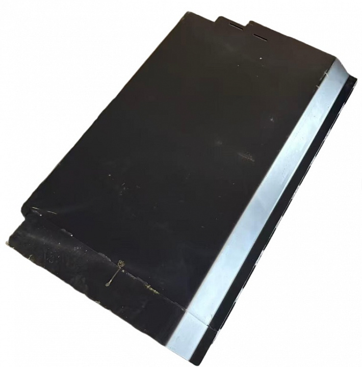 2.RM56297054 Правый Передняя защитная пластина (отбойник) для асфальтоукладчика VB78